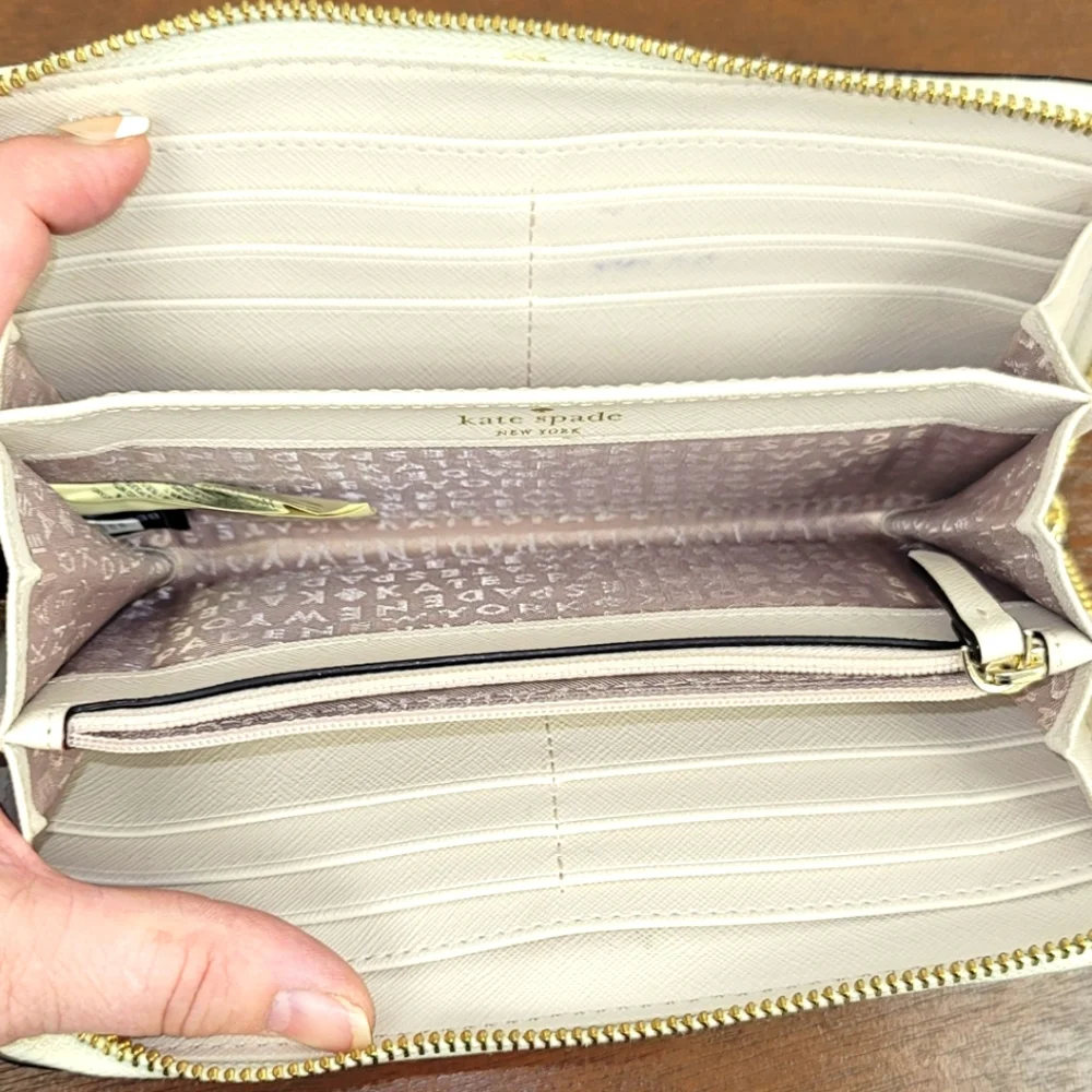 Kate Spade Wallet - Picture 6 of 8